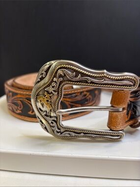 Tony Lama Western Ride Tooled Leather belt🐎